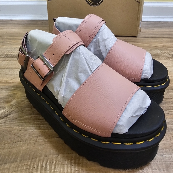 Dr. Martens VOSS WOMEN'S LEATHER STRAP PLATFORM SANDALS, size US 8 - Picture 12 of 12